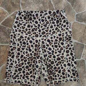 Colorfulkoala Leopard Pattern Women's Bike Shorts
